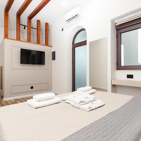 Apartments Kan Улцин Екстериор снимка