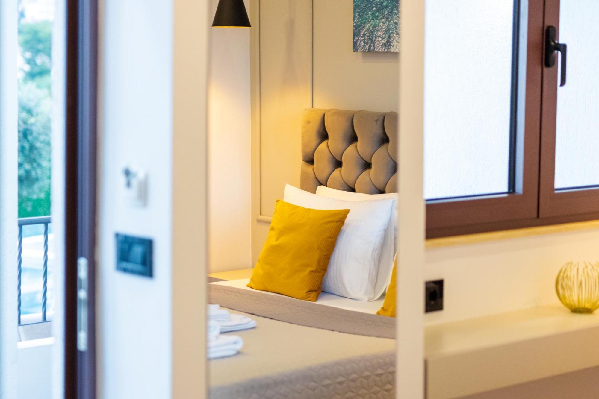 Apartments Kan Улцин Екстериор снимка