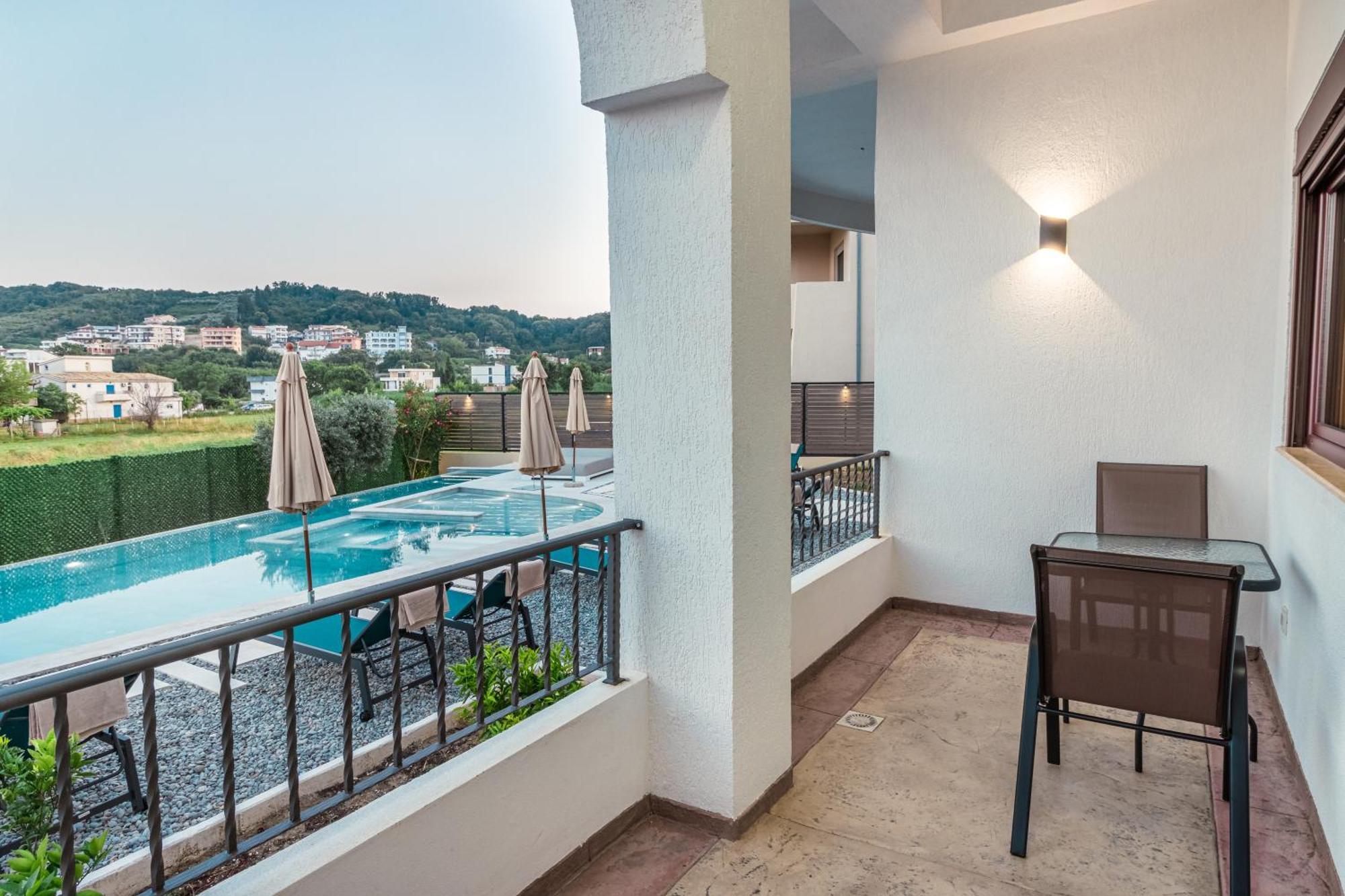 Apartments Kan Улцин Екстериор снимка