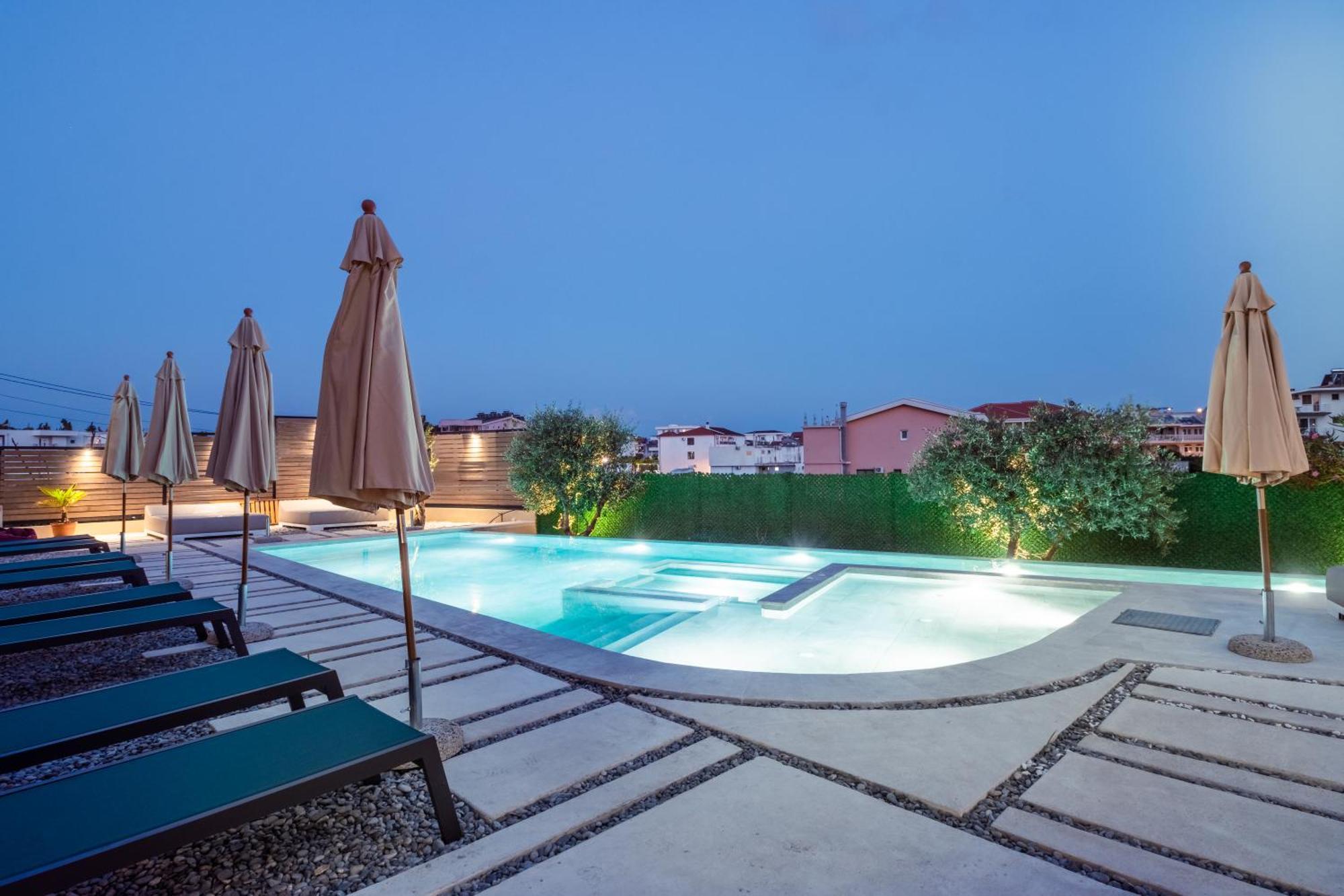 Apartments Kan Улцин Екстериор снимка