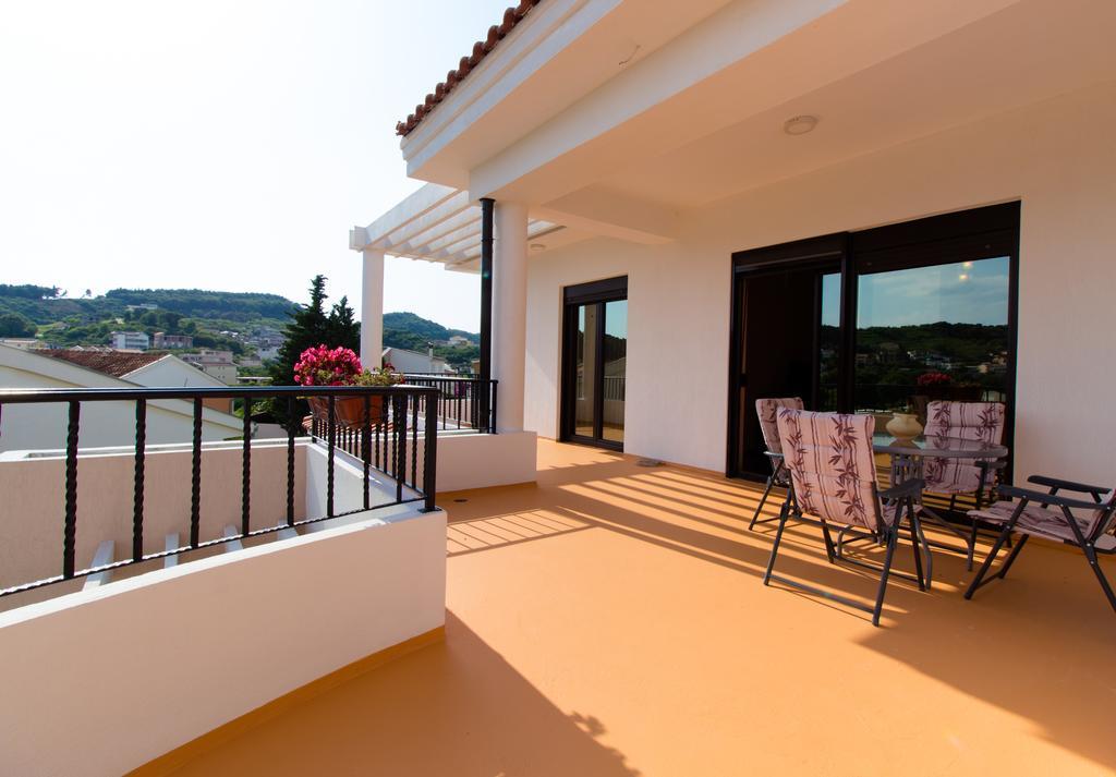 Apartments Kan Улцин Екстериор снимка
