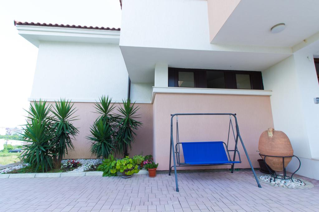 Apartments Kan Улцин Екстериор снимка