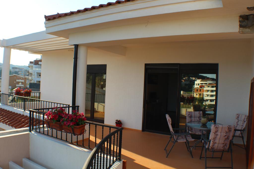 Apartments Kan Улцин Екстериор снимка